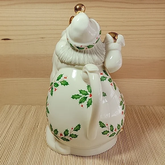 Lenox Vintage Holiday Skating Santa Teapot - Picture 3 of 10